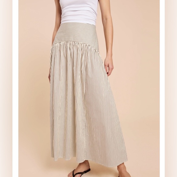 CAARA Vashti Skirt - Picture 3 of 5